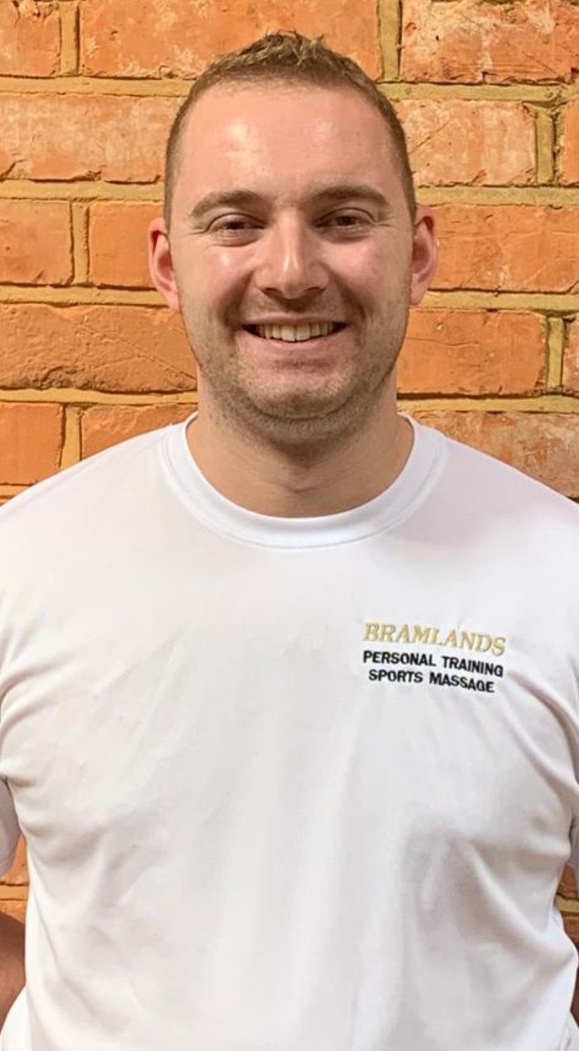 Max Peters in white tshirt